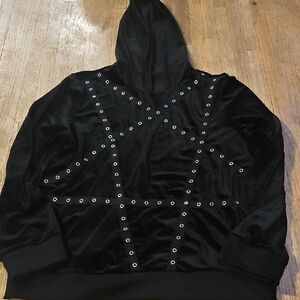 ROMWE Black Apparel with Grommet Accent